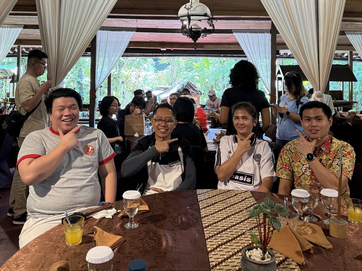 Outing komunitas Born To Win